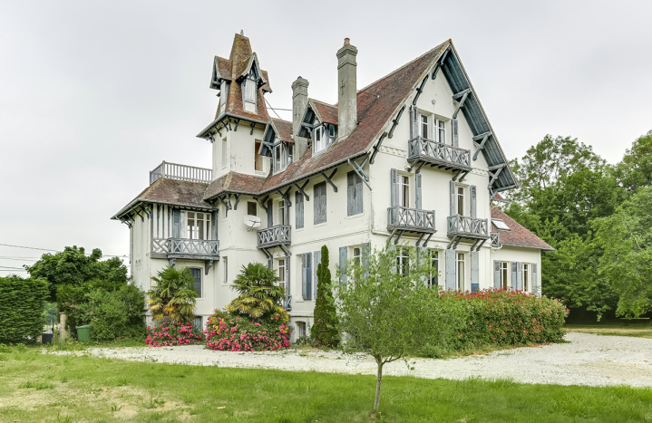 Trouville-sur-mer – Manoir de Hennequeville – Curage, déplombage, désamiantage